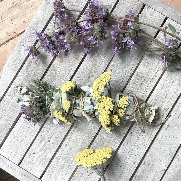 Romantic White Sage Floral Bouquet Lavender and Yarrow 8” New - Picture 10 of 16